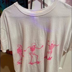 Urban outfitters tee ! ✨